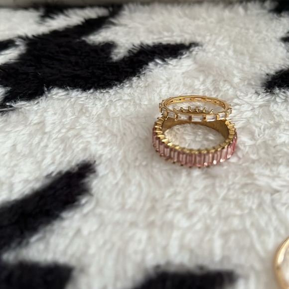 Elegant Pink and Gold Ring Set - Picture 4 of 4